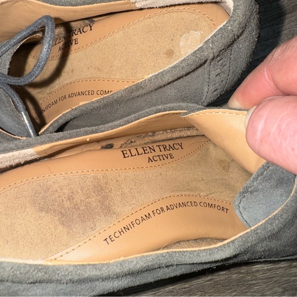 SUEDE WEDGE WINGTIPS - Picture 6 of 7